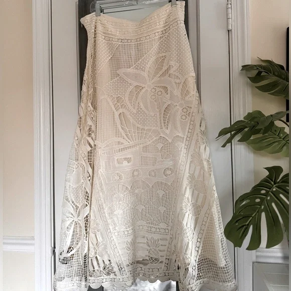 FARM Rio White Lace Guipure Midi Skirt - Picture 8 of 16